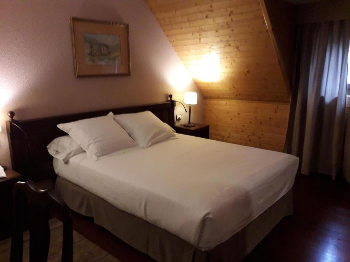 Parador De Arties Exteriör bild