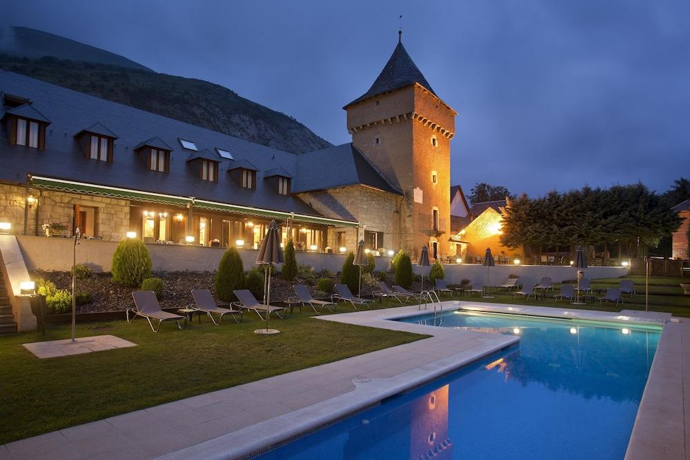 Parador De Arties Exteriör bild